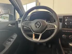 Renault Clio thumbnail 18