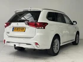 Mitsubishi Outlander thumbnail 2
