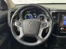 Mitsubishi Outlander thumbnail 16