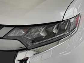 Mitsubishi Outlander thumbnail 24