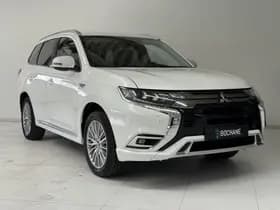 Mitsubishi Outlander thumbnail 4