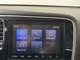 Mitsubishi Outlander thumbnail 10