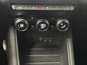 Renault Captur thumbnail 14