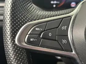 Renault Captur thumbnail 21
