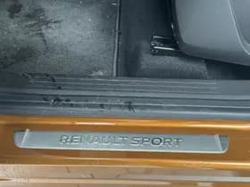 Renault Captur thumbnail 35