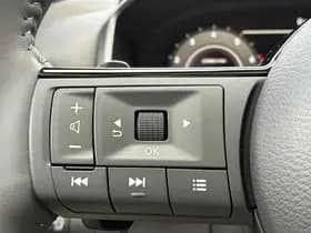 Nissan Qashqai thumbnail 16