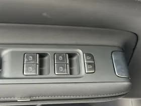 Polestar 4 thumbnail 16