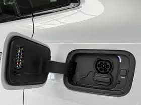 Polestar 4 thumbnail 36
