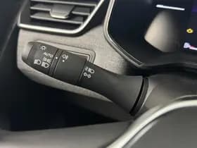 Renault Clio thumbnail 18