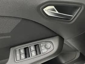 Renault Clio thumbnail 18