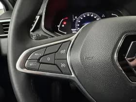 Renault Clio thumbnail 16
