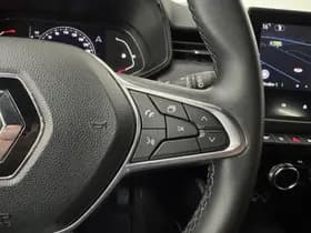 Renault Clio thumbnail 17