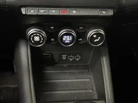 Renault Captur thumbnail 14