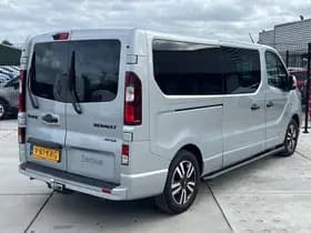 Renault Trafic thumbnail 2