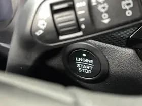 Ford Kuga thumbnail 44