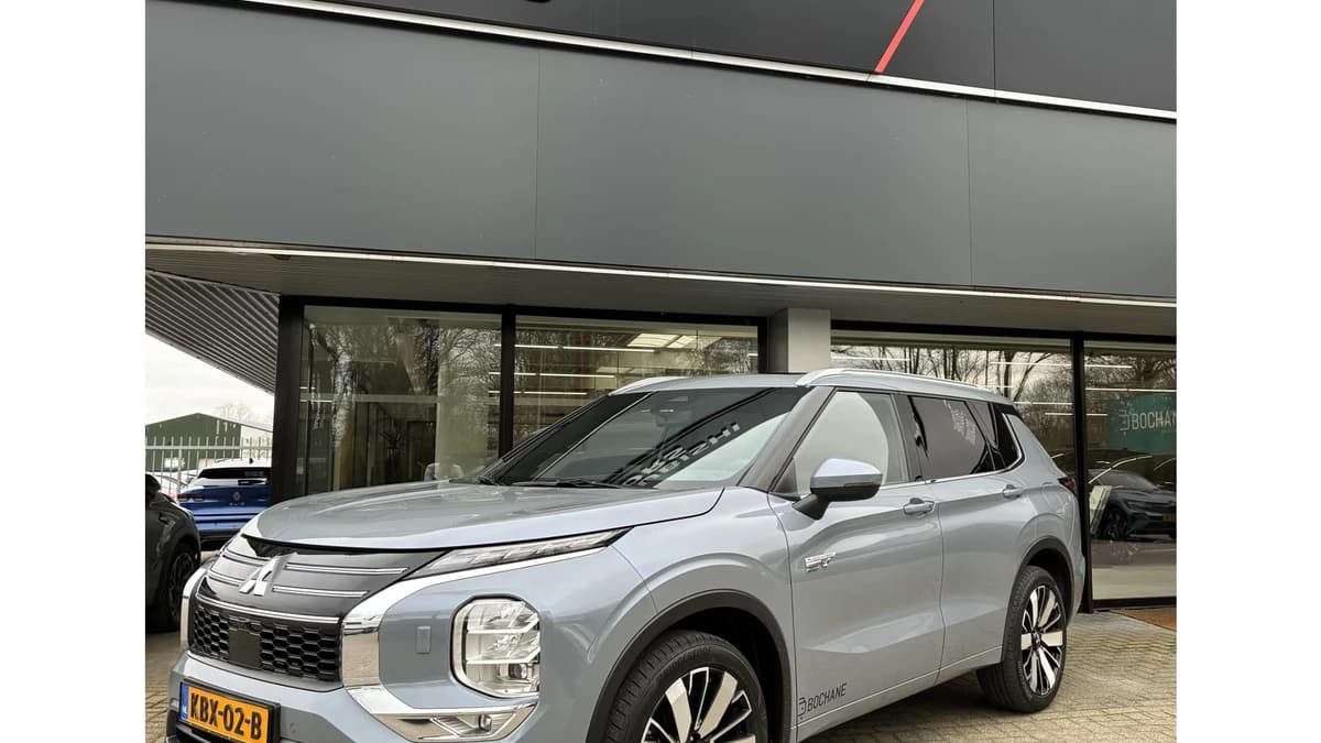 Mitsubishi Outlander — foto 1
