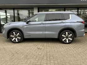 Mitsubishi Outlander thumbnail 2