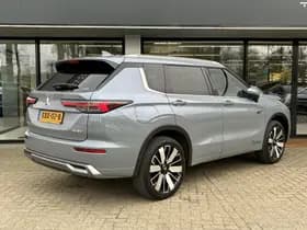 Mitsubishi Outlander thumbnail 5