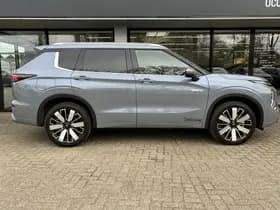Mitsubishi Outlander thumbnail 6