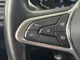 Renault Clio thumbnail 18