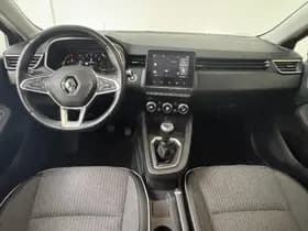 Renault Clio thumbnail 3