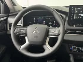 Mitsubishi Outlander thumbnail 15
