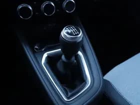 Mitsubishi Colt thumbnail 22