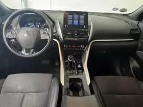 Mitsubishi Eclipse Cross thumbnail 3