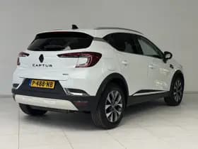 Renault Captur thumbnail 2