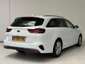 Kia Ceed Sportswagon thumbnail 2