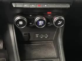 Renault Captur thumbnail 14