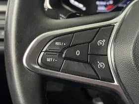 Renault Captur thumbnail 18