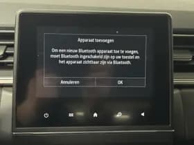 Renault Captur thumbnail 37