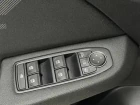 Renault Clio thumbnail 23