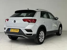 Volkswagen T-Roc thumbnail 2
