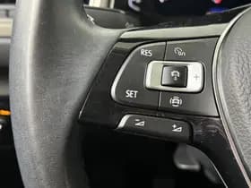 Volkswagen T-Roc thumbnail 17