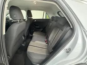 Volkswagen T-Roc thumbnail 8
