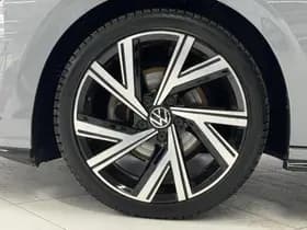 Volkswagen Golf thumbnail 24
