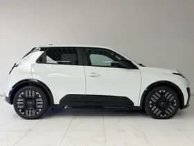 Nissan Micra thumbnail 12