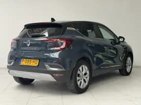 Renault Captur thumbnail 2