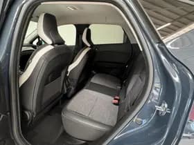 Renault Captur thumbnail 35