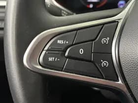 Renault Captur thumbnail 16