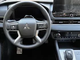 Mitsubishi Outlander thumbnail 11