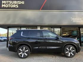 Mitsubishi Outlander thumbnail 6