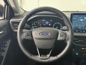 Ford Focus thumbnail 16