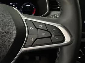 Renault Clio thumbnail 18
