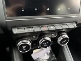 Mitsubishi Colt thumbnail 11