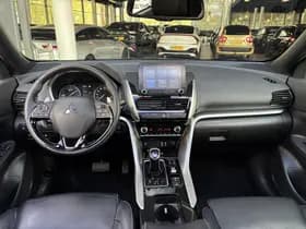 Mitsubishi Eclipse Cross thumbnail 3