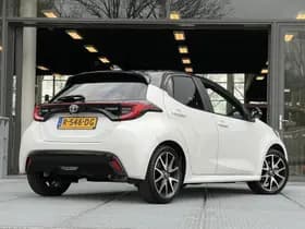 Toyota Yaris thumbnail 2