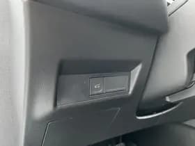 Mitsubishi Grandis thumbnail 35